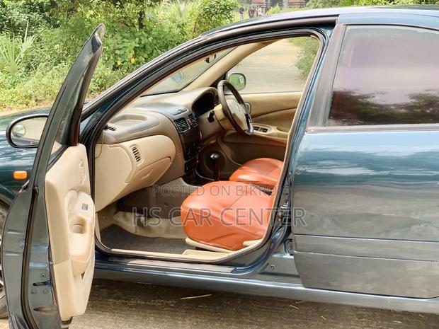 Nissan Sunny 2005 Green