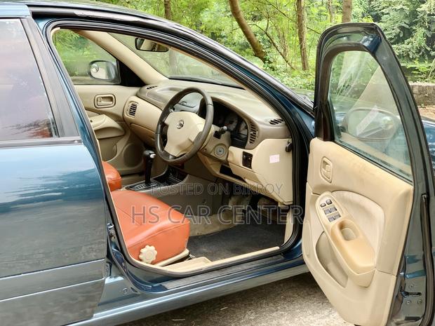 Nissan Sunny 2005 Green
