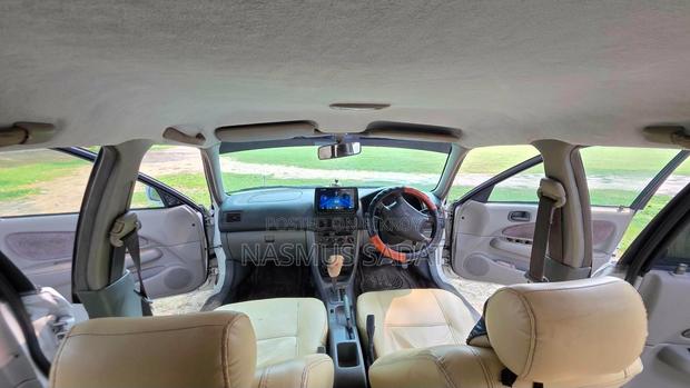 Toyota Corolla 1997 White