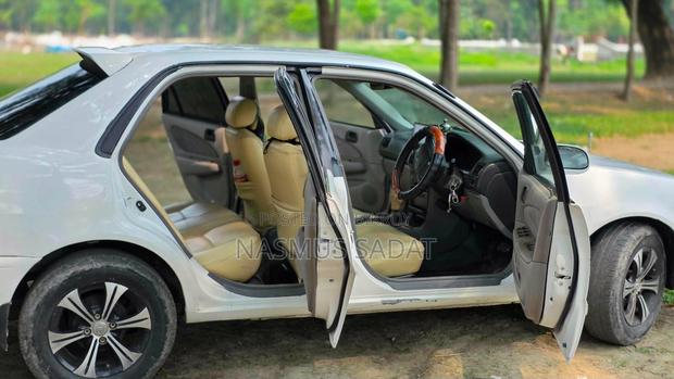Toyota Corolla 1997 White