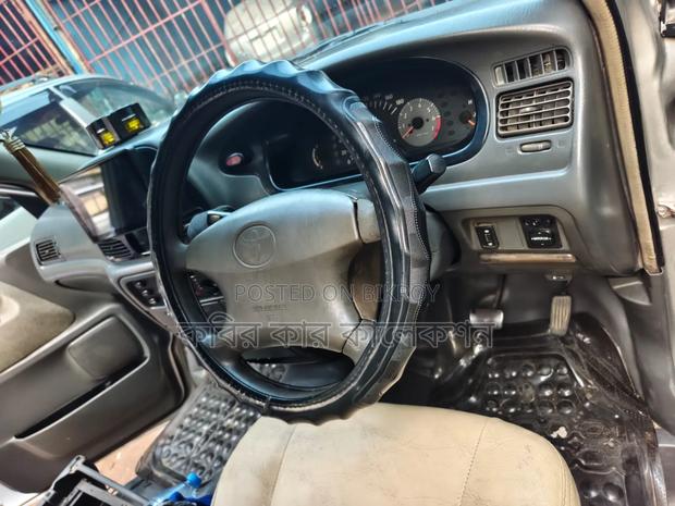 Toyota TownAce Noah 2000 Silver