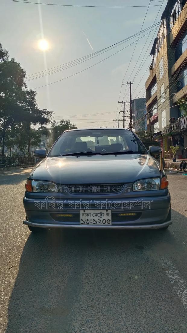 Toyota Corolla 1995 Gray