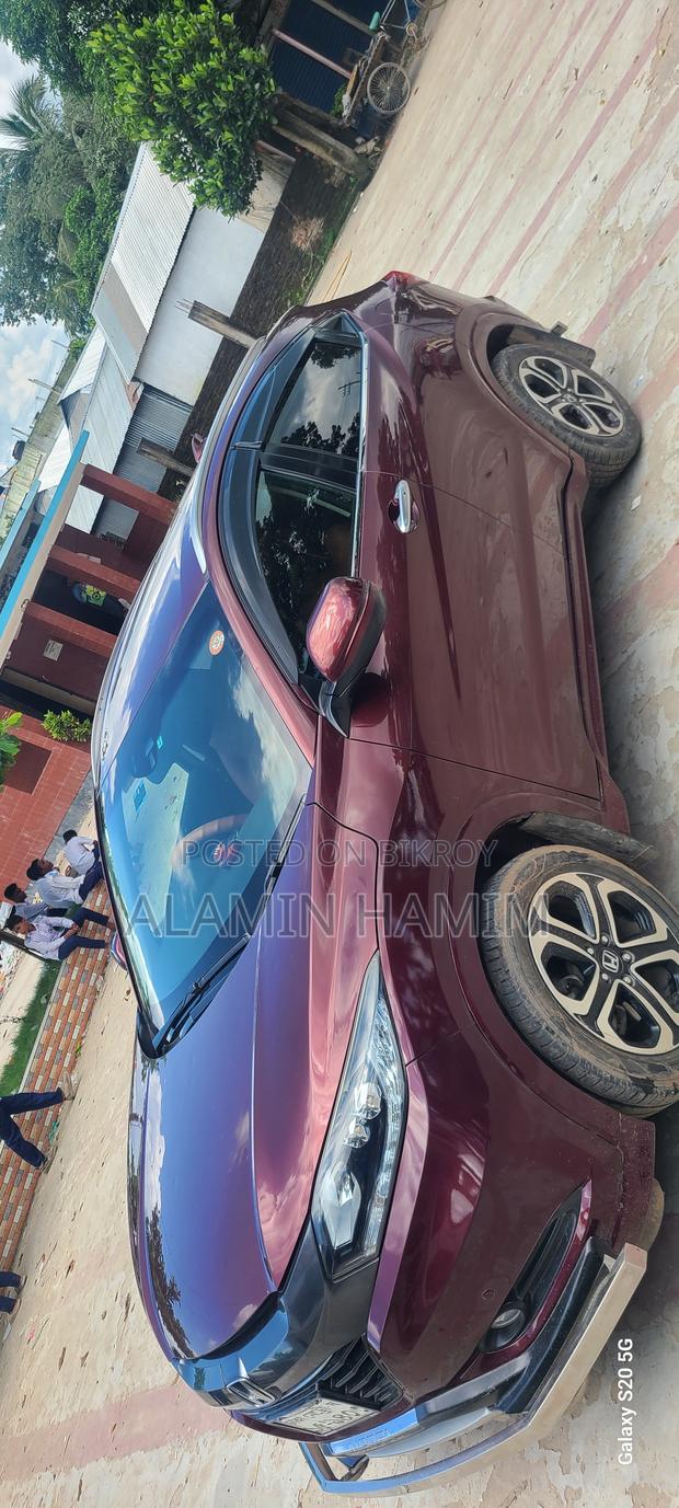 Honda Vezel 1.5 Hybrid 2WD 2015 Red