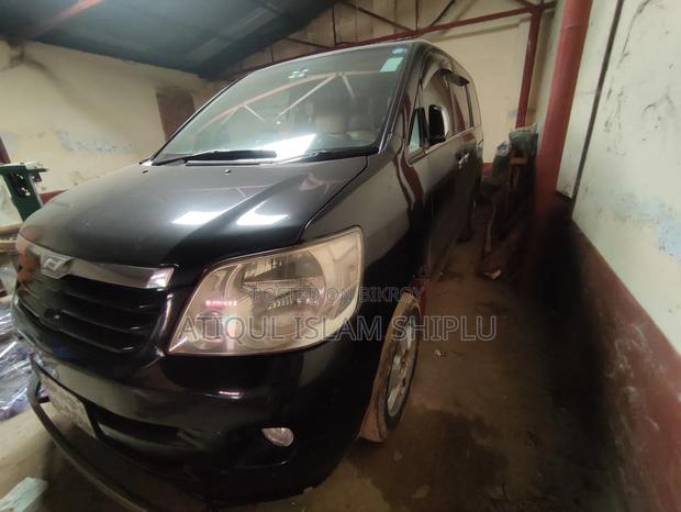 Toyota Noah 2.0 FWD (8 Seater) 2003 Black