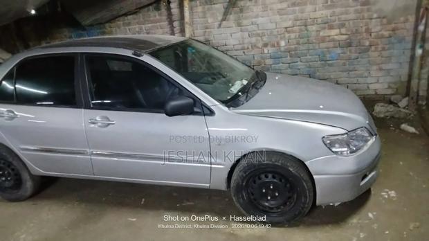 Mitsubishi Lancer 2002 Silver
