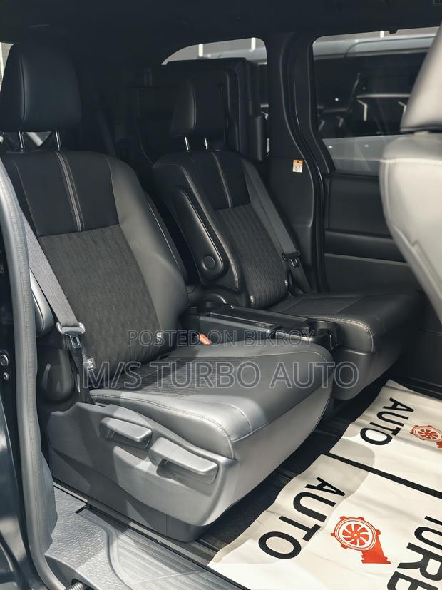 Toyota Noah 2022 Black