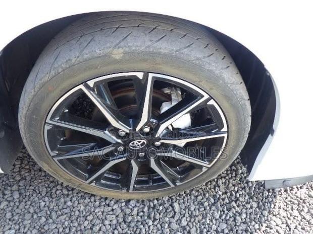 New Toyota Noah 2021 Pearl