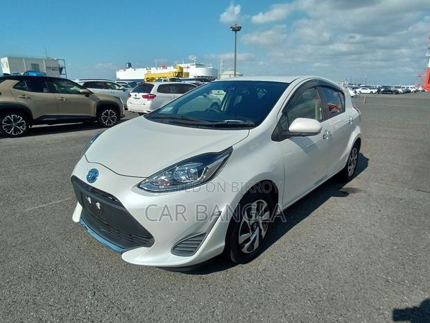 Toyota Aqua 2021 Pearl