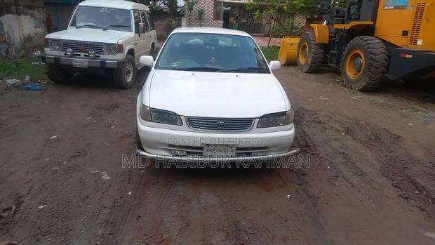 Toyota Corolla Sedan 2001 White