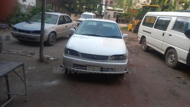 Toyota Corolla Sedan 2001 White