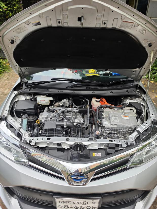 Toyota Corolla Fielder 1.5 Hybrid FWD 2020 Silver