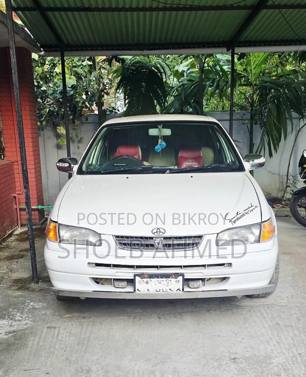 Toyota Corolla 160i GLE 1996 White