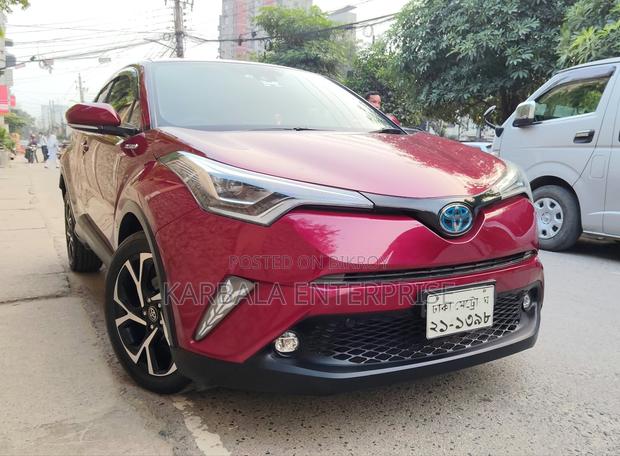Toyota C-HR XLE Prermium FWD (2.0L 4cyl 2AM) 2018 Red