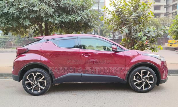 Toyota C-HR XLE Prermium FWD (2.0L 4cyl 2AM) 2018 Red