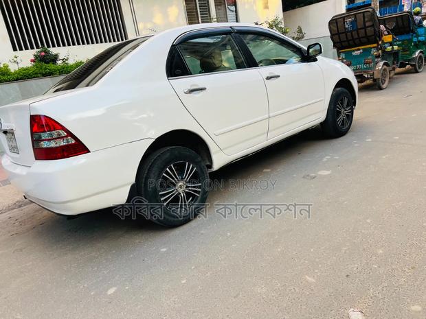 Toyota Corolla 2003 White