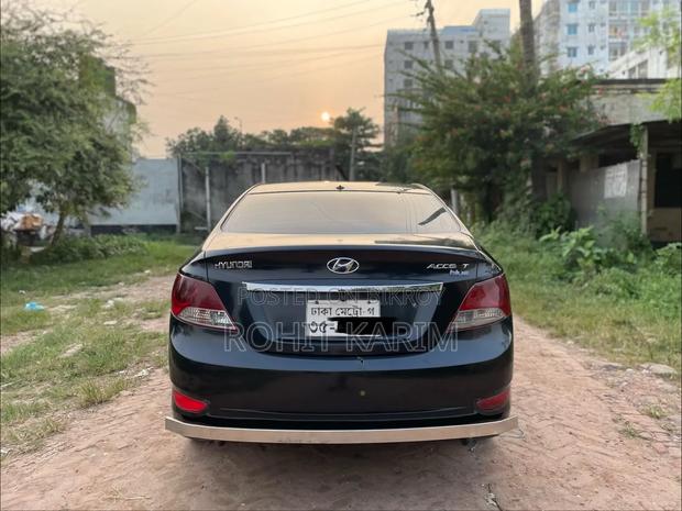 Hyundai Accent 2012 Blue
