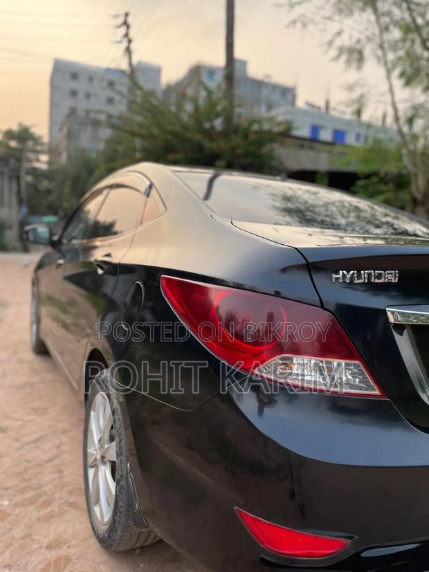 Hyundai Accent 2012 Blue