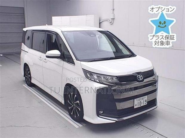 Toyota Noah 2022 Pearl
