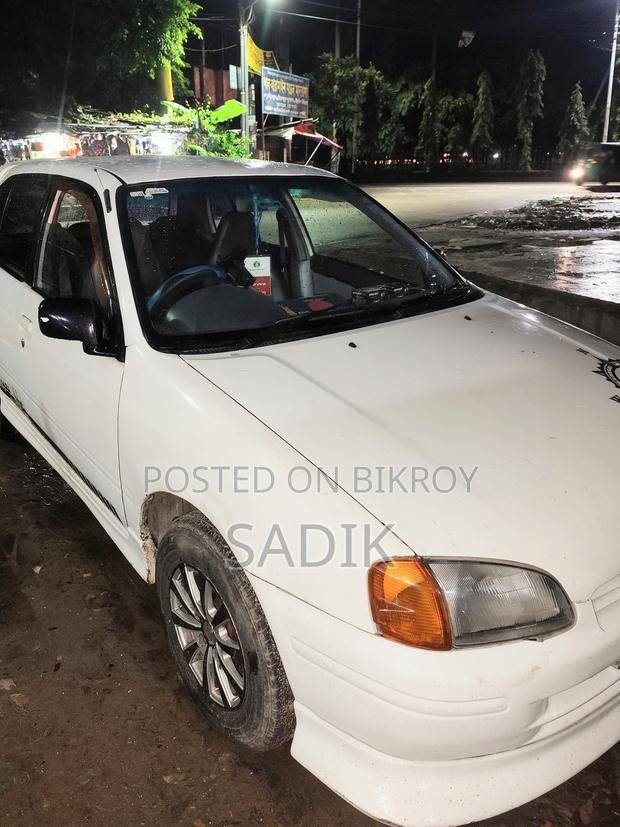 Toyota Starlet 1997 White
