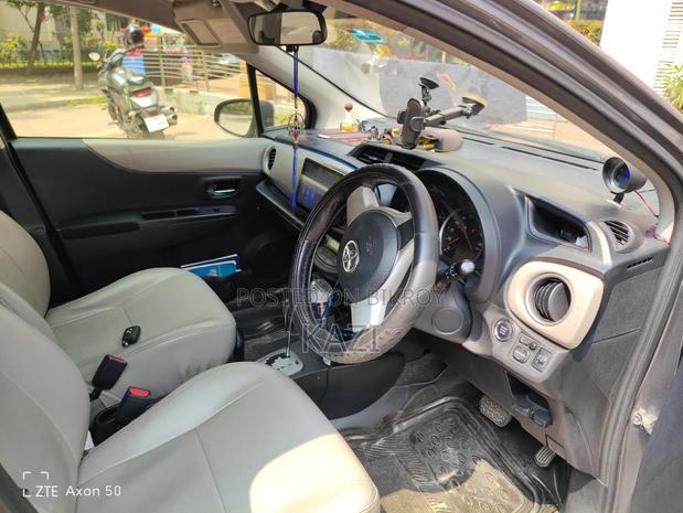Toyota Vitz 2012 Gray
