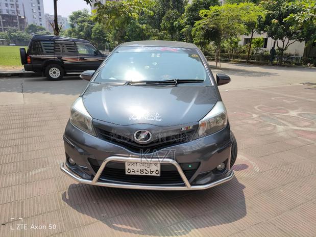 Toyota Vitz 2012 Gray