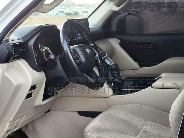 Toyota Land Cruiser 2021 Pearl
