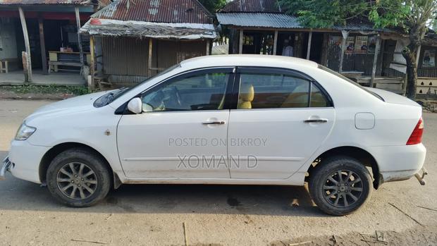 Toyota Corolla 2005 White
