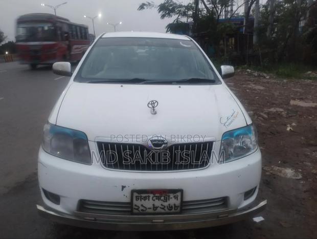 Toyota Corolla Sedan Automatic 2004 White