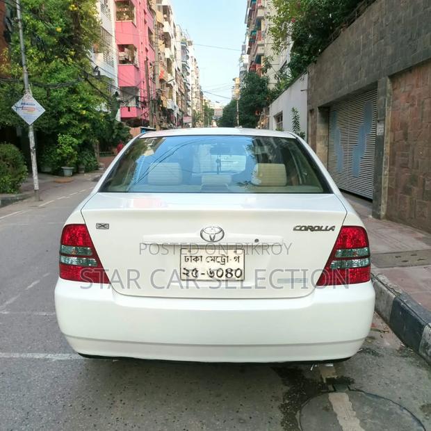 Toyota Corolla 2004 White