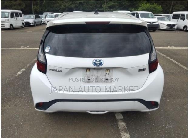 Toyota Aqua 2021 Pearl