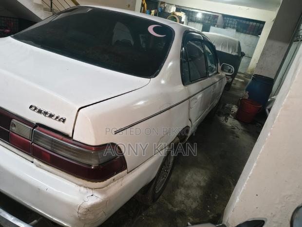 Toyota Corolla Sedan 1992 White
