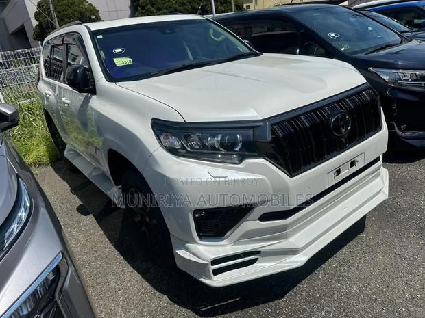 Toyota Land Cruiser Prado 2.7 2022 Pearl