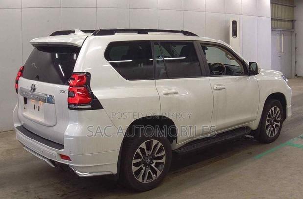 New Toyota Land Cruiser Prado 2.7 2022 Pearl