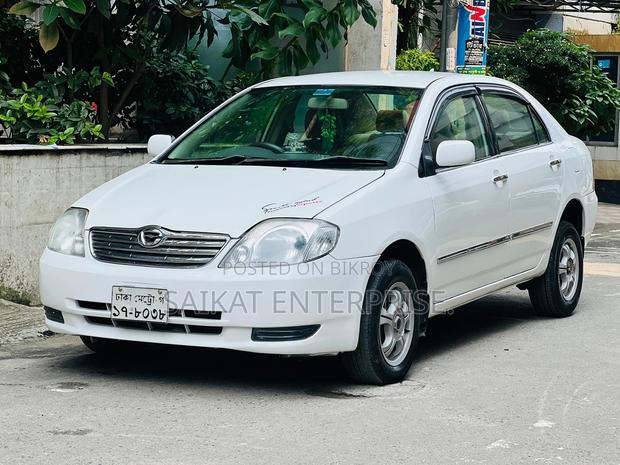 Toyota Corolla 2004 White