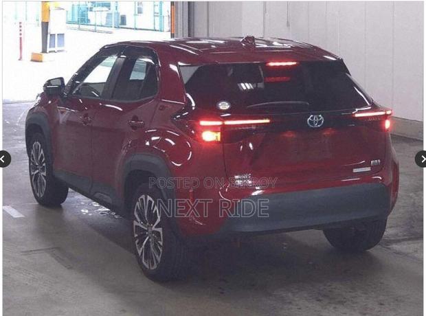 Toyota Yaris Cross 1.5 Hybrid FWD 2021 Red