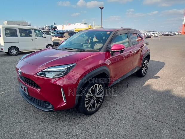 Toyota Yaris Cross 1.5 Hybrid FWD 2021 Red