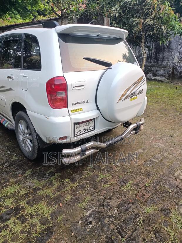 Toyota RAV4 2005 White