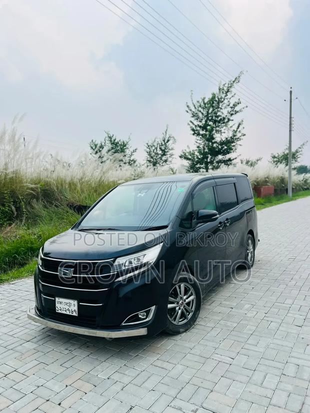 Toyota Noah 1.8 FWD Hybrid (7 seater) 2020 Black