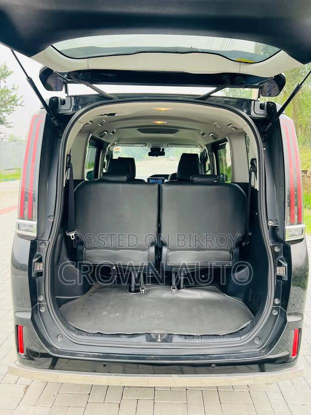 Toyota Noah 1.8 FWD Hybrid (7 seater) 2020 Black