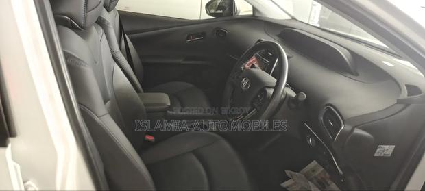 Toyota Prius 2021 Pearl