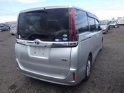 Toyota Noah 1.8 FWD Hybrid (7 seater) 2021 White for sale