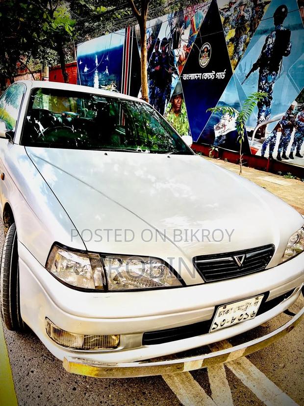 Toyota Vista 1996 Gray