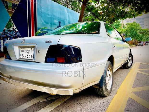 Toyota Vista 1996 Gray