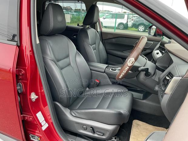 Nissan X-Trail 2022 Red