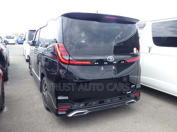 Toyota Noah 2023 Black