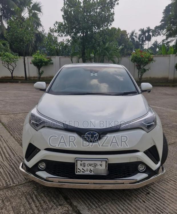 Toyota C-HR LE FWD 2019 White