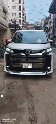 Toyota Noah 2023 Pearl for sale