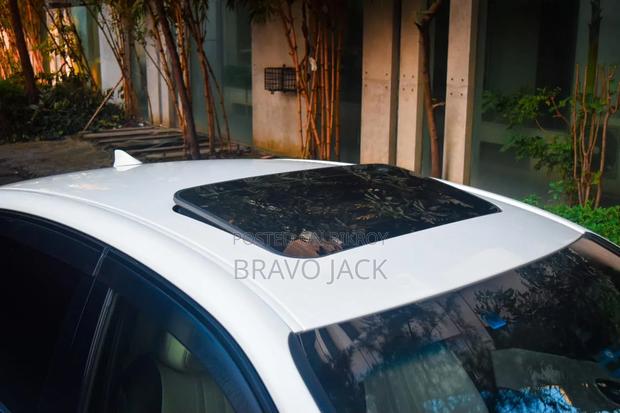 Toyota Crown 2018 Pearl