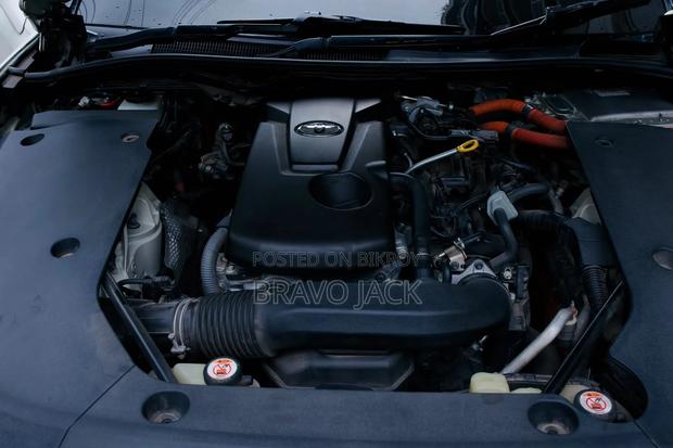 Toyota Crown 2018 Pearl
