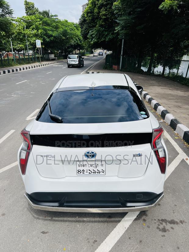 Toyota Prius 2016 Pearl